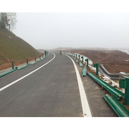 安徽波形護欄 守護高速安全的堅固防線